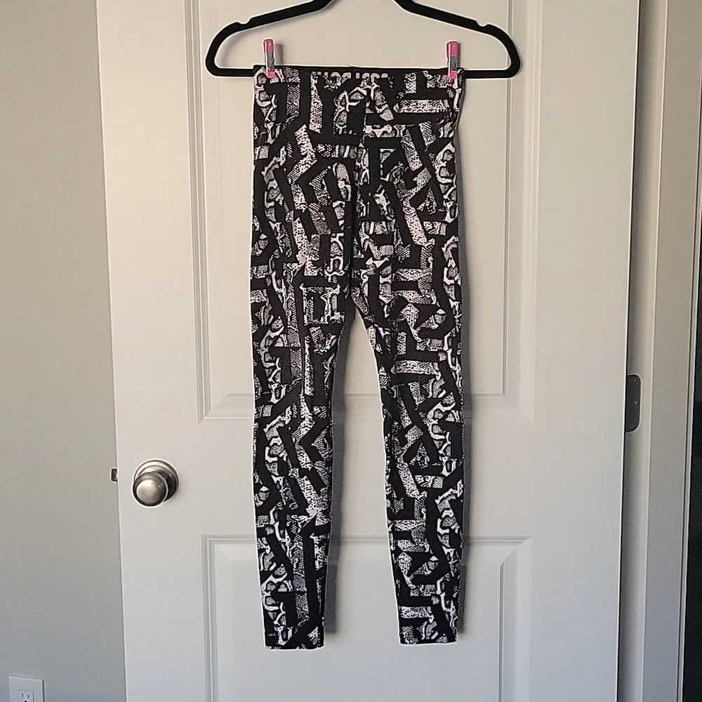 Nike Leggings - Picture 1 of 4